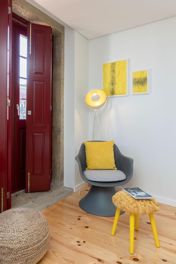 Domus 21 - Batalha Apartment *